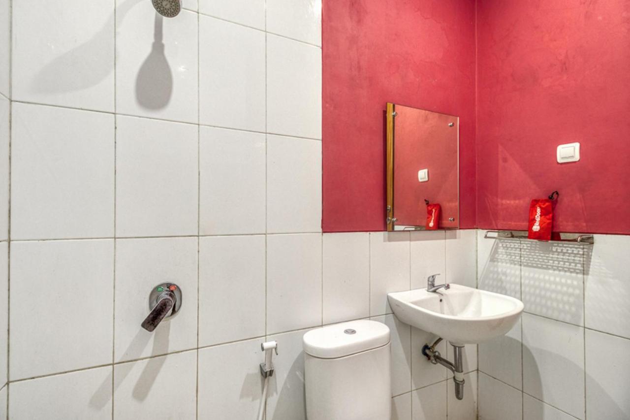 Reddoorz Plus @ Flory Hotel Yogyakarta Exterior photo