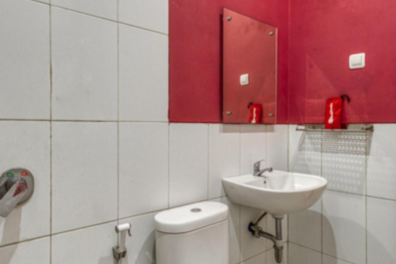 Reddoorz Plus @ Flory Hotel Yogyakarta Exterior photo